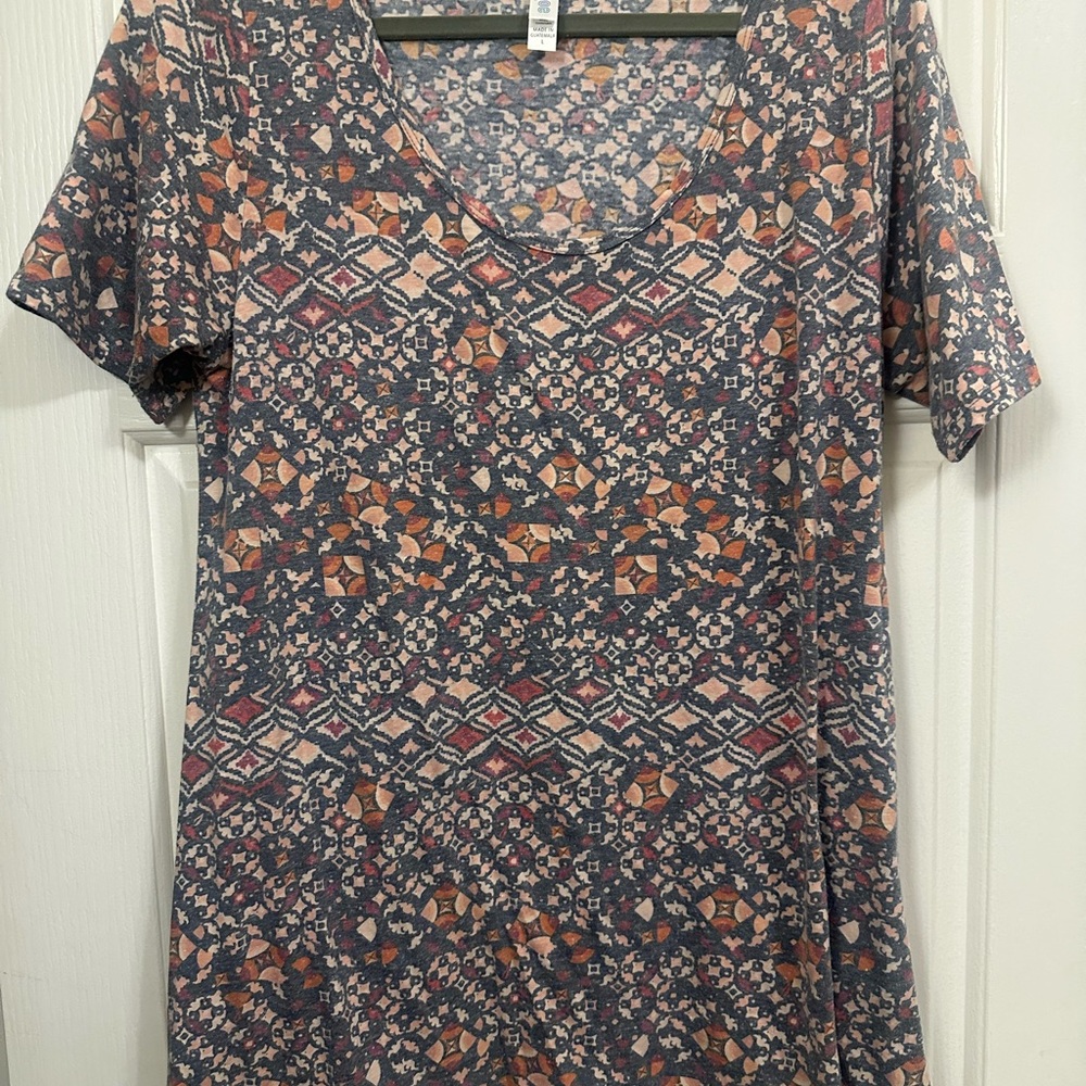 LuLaRoe Perfect T